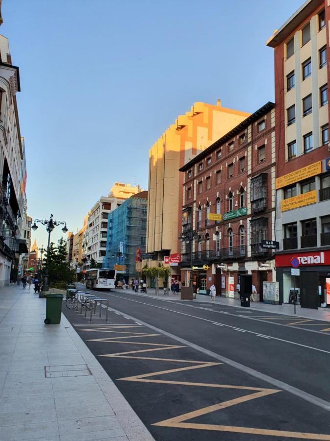 Ordono II Suites Con Aire Acondicionado Y Wifi Леон Екстериор снимка