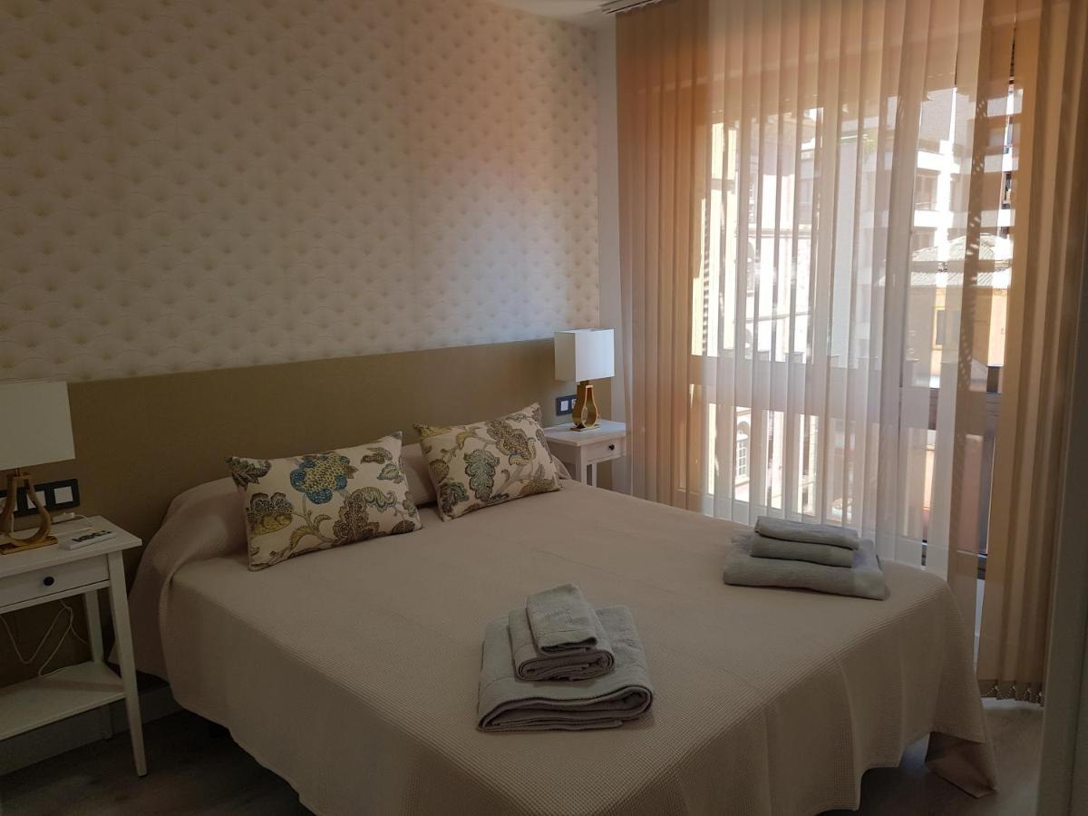 Ordono II Suites Con Aire Acondicionado Y Wifi Леон Екстериор снимка