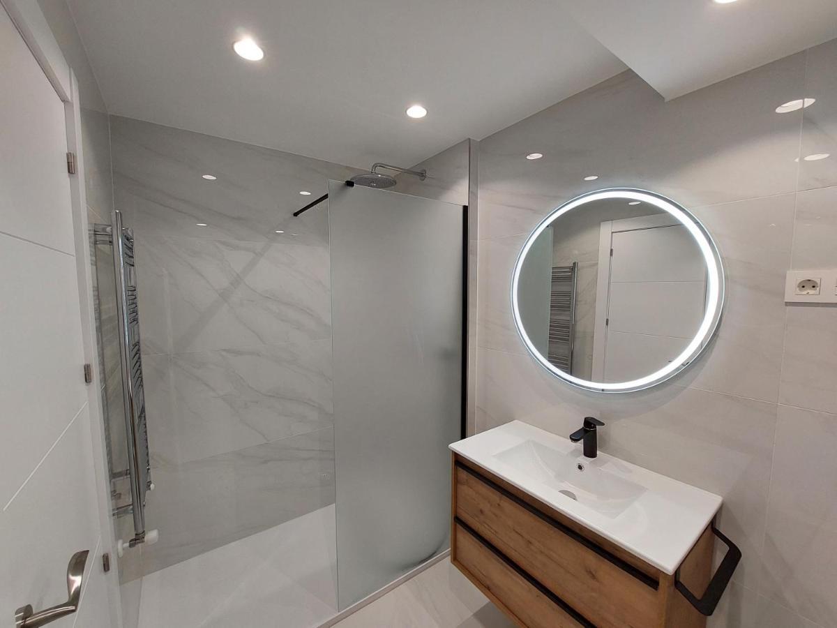 Ordono II Suites Con Aire Acondicionado Y Wifi Леон Екстериор снимка